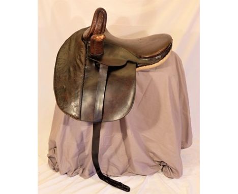 A REDUCED HORN QUILTED SIDE SADDLE, full head 20" x 14" seat, roller bar fitting, handkerchief pocket, quilted safe and seat,