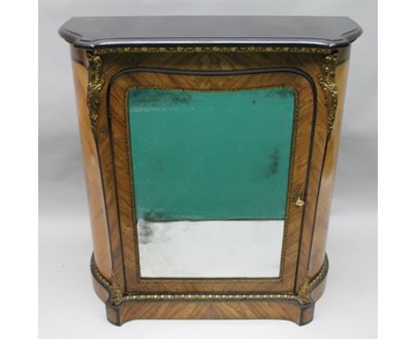 A LATE-19TH CENTURY FRENCH KINGWOOD CONSOLE CABINET, having black slate top over single mirrored door, decorative gilt mounts