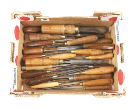 27 chisels, gouges and carving tools G+ 