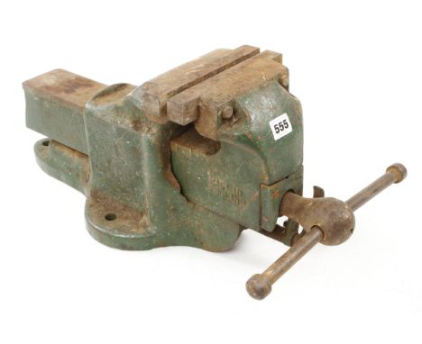 A heavy PARKINSON Model F8 engineer's vice, some light rust G 