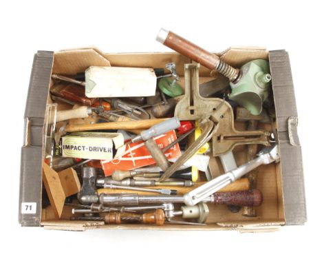 A box of tools G 