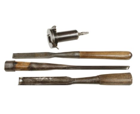 A wheelwright's bruzz, spoke tanger, heavy gouge and a chisel G 