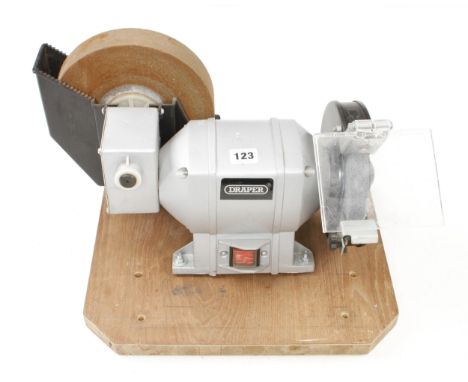 A DRAPER wet &amp; dry blade and chisel sharpener, Pat tested G+ 