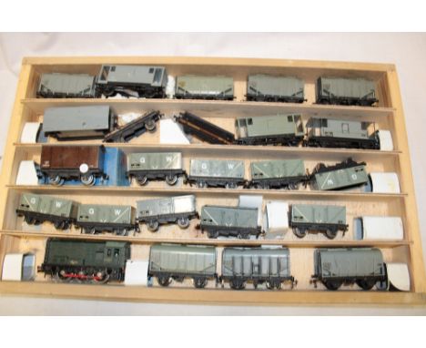 Hornby Dublo - a shunting tank engine and a selection of various goods wagons and trucks