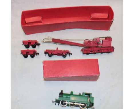 Hornby Dublo - Southern tank engine in part original box and a crane wagon set in part box (2)