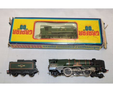 Hornby Dublo - Barnstaple 4-6-2 locomotive and tender and a Grafar 00 gauge GWR tank engine in original box (2)