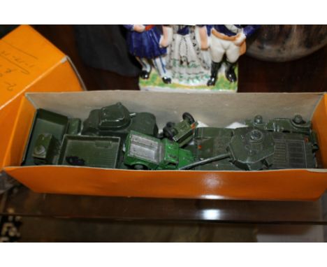 A COLLECTION OF VINTAGE DIE CAST DINKY MODEL ARMY VEHICLES 