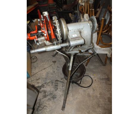 A RIGID 300 TRIPOD AND DIE HEAD PIPE THREADER