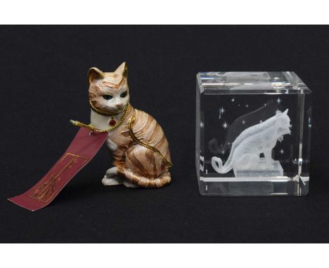 Crystal Impressions 'Catsin Love' paperweight, together with an Arora 'Hidden Treasures' enamel cat, 7cm high and smaller, bo