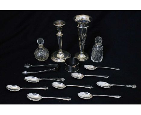 Quantity of silver items to include an Edward VII silver bud vase, Birmingham 1902, George V silver candlestick, Birmingham 1