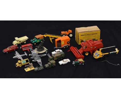 Mixed quantity of mainly diecast model vehicles and accessories to include; boxed Britains Military Equipment 'Mobile 18" Hea