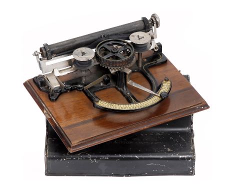 Champion, 1893   Amerikanische Indexmaschine mit Farbbandmechanismus. Nachfolgemodell der farbbandlosen "Peoples", Serien-Nr.