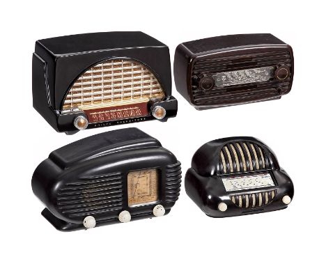 4 kleine Bakelitradios  1) Talisman 308 U, um 1955, Tesla, Prag, 4 Röhren, 3 Wellenbereiche, Allstromgerät 110/220 Volt, eing