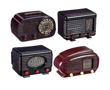 4 kleine Bakelit- oder Catalin-Radios  1) Inconnu, um 1950, Novera, Belgien, 4 Röhren, 3 Wellenbereiche, Allstromgerät 110, 1