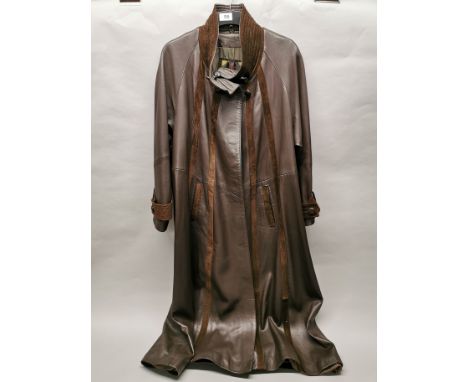 A beautiful vintage ladies' sardar leather and suede full length coat, size 8, L. 122cm.