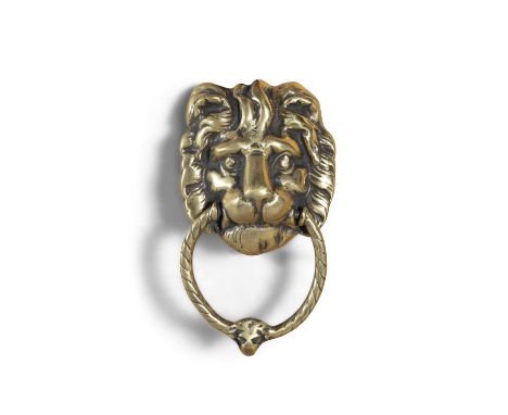 A BRASS LION MASK DOOR KNOCKER, 19TH CENTURY, with rope moulded cast knocker, 18cm x 12cm