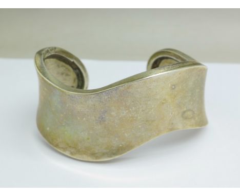 A 925 sterling silver designer bangle, 53g, (opening 27mm) 