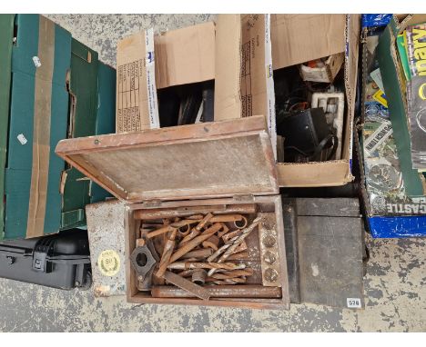 A WOODEN TOOL CHEST WITH TOOLS AND SHOE LASTS, A CASED ELECTRIC SAW