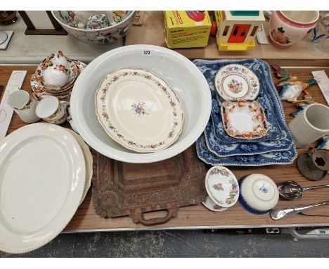 A GRADED SET OF THREE BESWICK FLYING DUCKS, VARIOUS PLATTERS, ATLAS TEA WARES, ELECTROPLATE SERVING TOOLS, ETC.