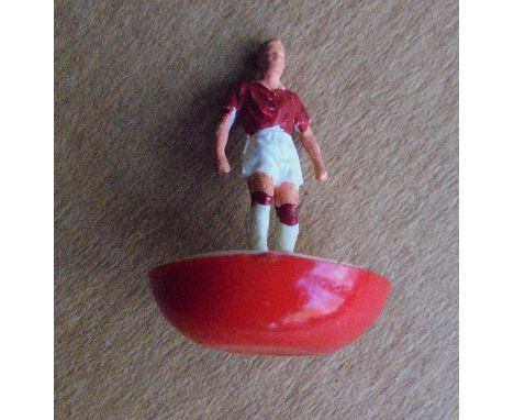 VINTAGE SUBBUTEO RED AND WHITE PLAYERS X 8
Unboxed.