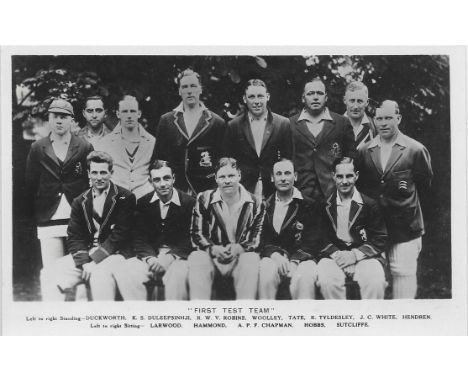 ORIGINAL VINTAGE POSTCARD OF THE MCC / ENGLAND CRICKET TEAM
Unused &amp; good condition for age
Ref G