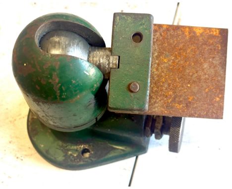 Engineering hydra clamp 