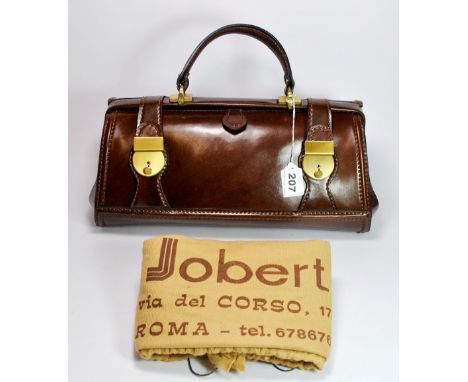 A vintage brown leather Gladstone style hand bag, W. 40cm.