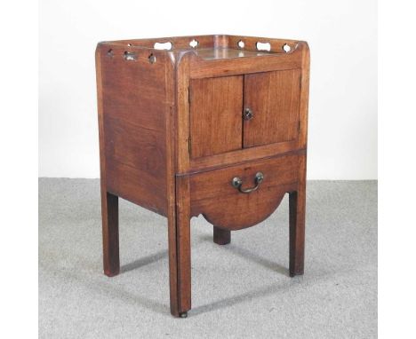 A George III mahogany bedside commode, on square moulded legs53w x 44d x 79h cm