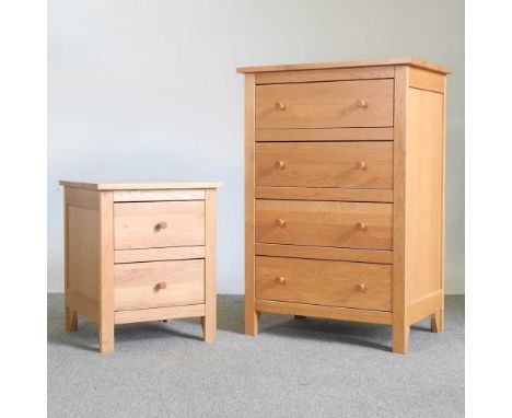 A modern Corndell light oak chest of drawers, together with a matching bedside chest (2)63w x 43d x 94h cmOverall condition i