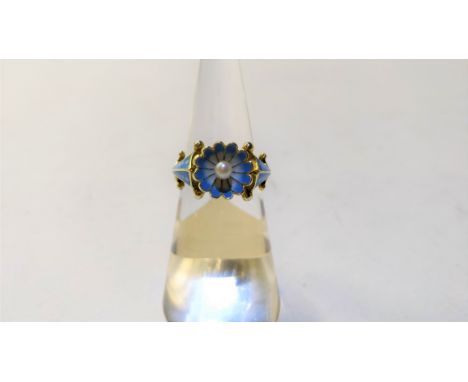 A 9 carat gold cultured pearl set enamelled ring, 1976, finger size J1/2, 5 g gross