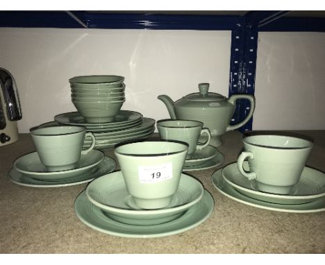 VINTAGE WOODS BERYL TEA SET (26)