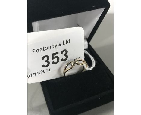 9CT GOLD LOOP RING