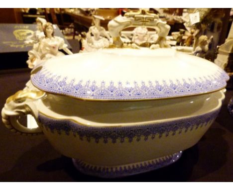1887 Royal Worcester tureen with elephant mask and claw handlesL: 40 cm
