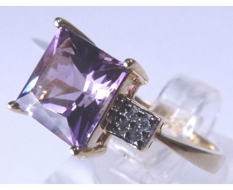9ct gold princess cut amethyst and diamond ring, size L/M, RRP £300.00