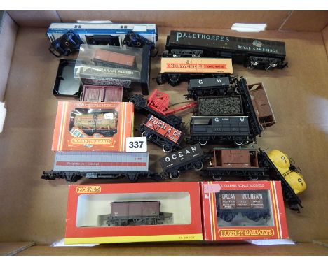 HORNBY, LIMA 18 BOXED / U/B ROLLING STOCK PLUS ROYAL MAIL COACH