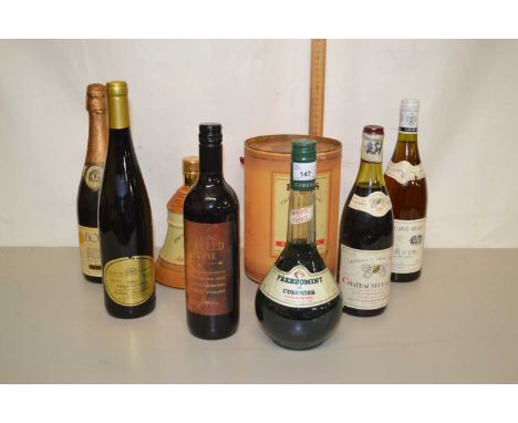 Mixed Lot: Seven various bottles to include Creme de Menthe, Bells Scotch Whisky and various bottles of wine