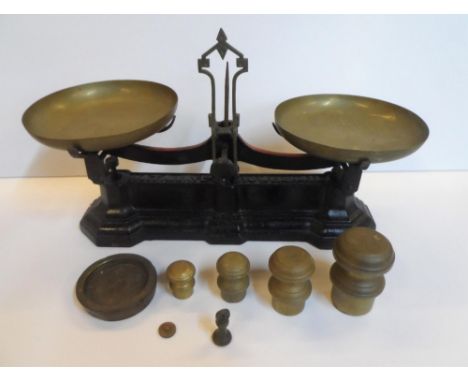 Vintage Avery Weighing Scales complete with old weights 
