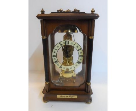 William Widdop mantle clock "Tempus Fugit" with German inner working, 30 cm in height 