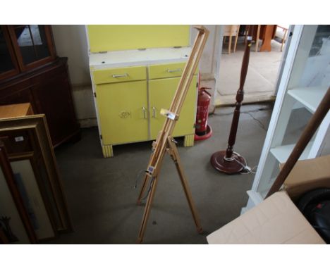 A Rowney artist easel 