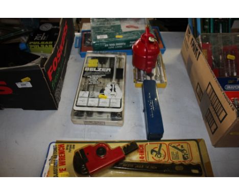 A Kamasa-tools heavy duty flaring tools kit; a draper 26 piece precision screwdriver tool set; a Draper impact driver  