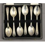 A cased set of silver teaspoons. 2.3 troy ounces.