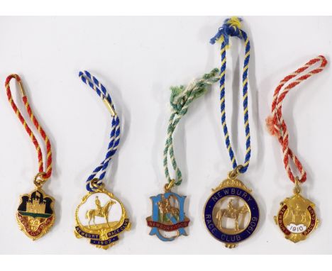 Five Edwardian Newbury Race Club horse racing enamel badges, each with member's number to rear, comprising 1905-6, 1907, 1908