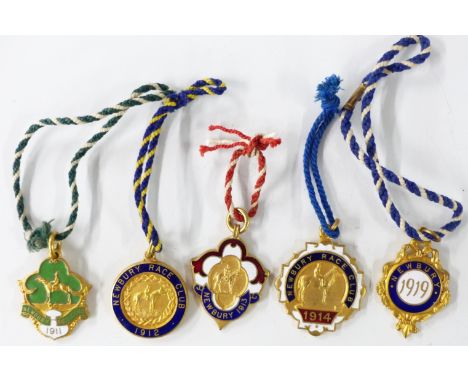 Five George V Newbury Race Club horse racing enamel badges, each with member's number to rear, comprising 1911, 1912, 1913, 1