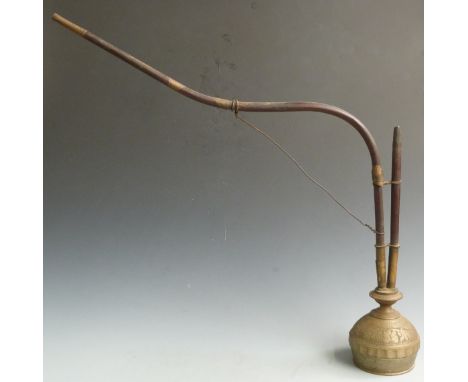 A 19th/20thC brass hookah pipe, L104cm&nbsp;