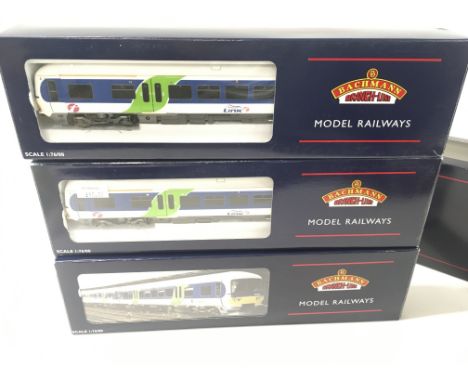 A boxed Bachmann 3 car set no 31 027. 166 Turbo 3 car DMU First Great Western. 00 gauge