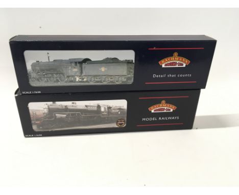 2x Boxed model railway locomotives by Bachmann 00 gauge. Includes no. 32.179. Crab 42942 Br lined black early emblem weathere