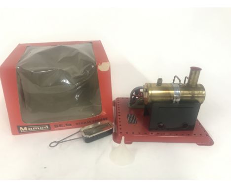 A Boxed Mamod SE.1a Steam Engine.