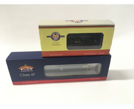 Two boxed model locomotives by Bachmann and Oxford Rail. Bachman 31659 Class 47 BR blue. 21DCC . Oxford OR76N7002. LNER. BOTH