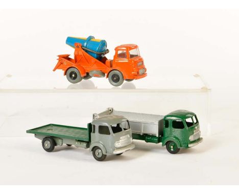 Dinky Toys + Dinky Supertoys, 2x Simca Cargo + Albion Chieftrain, France + England, Druckguss, min. LM, teilw. farblich ausge