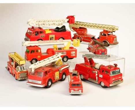 9x Feuerwehr, Blech + Kst, LM, diverse Hersteller, meist Mängel, bitte besichtigen, 9x Fire Engine, tin + plastic, paint d., 